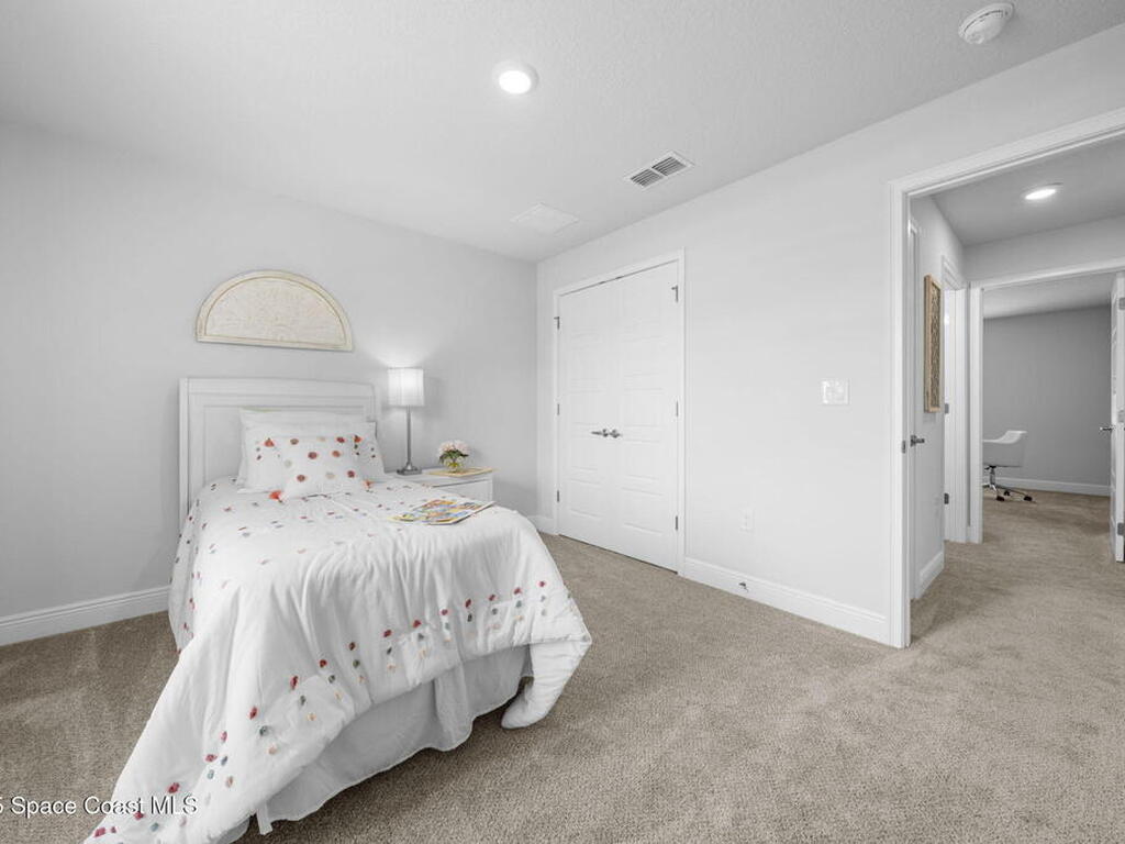 880 De Groodt Road, Palm Bay, FL 32908