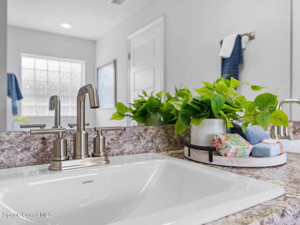 880 De Groodt Road, Palm Bay, FL 32908