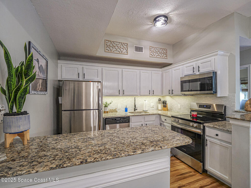 536 7th Square, Vero Beach, FL 32962