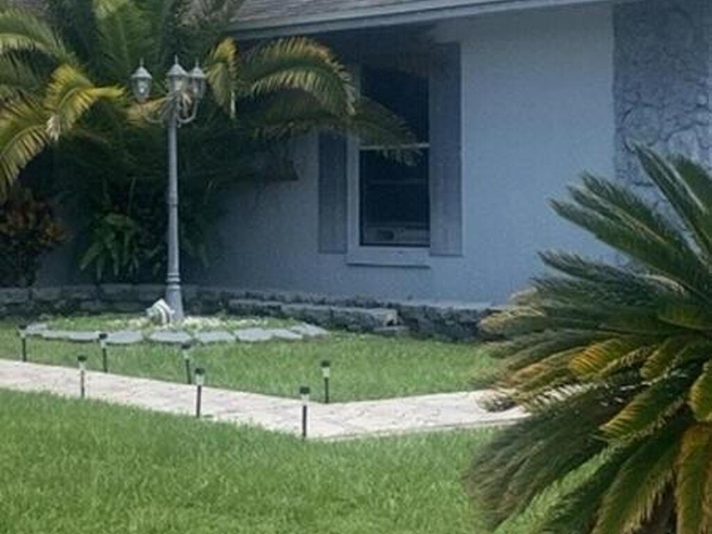 303 Cocoa Court, Kissimmee, FL 34758