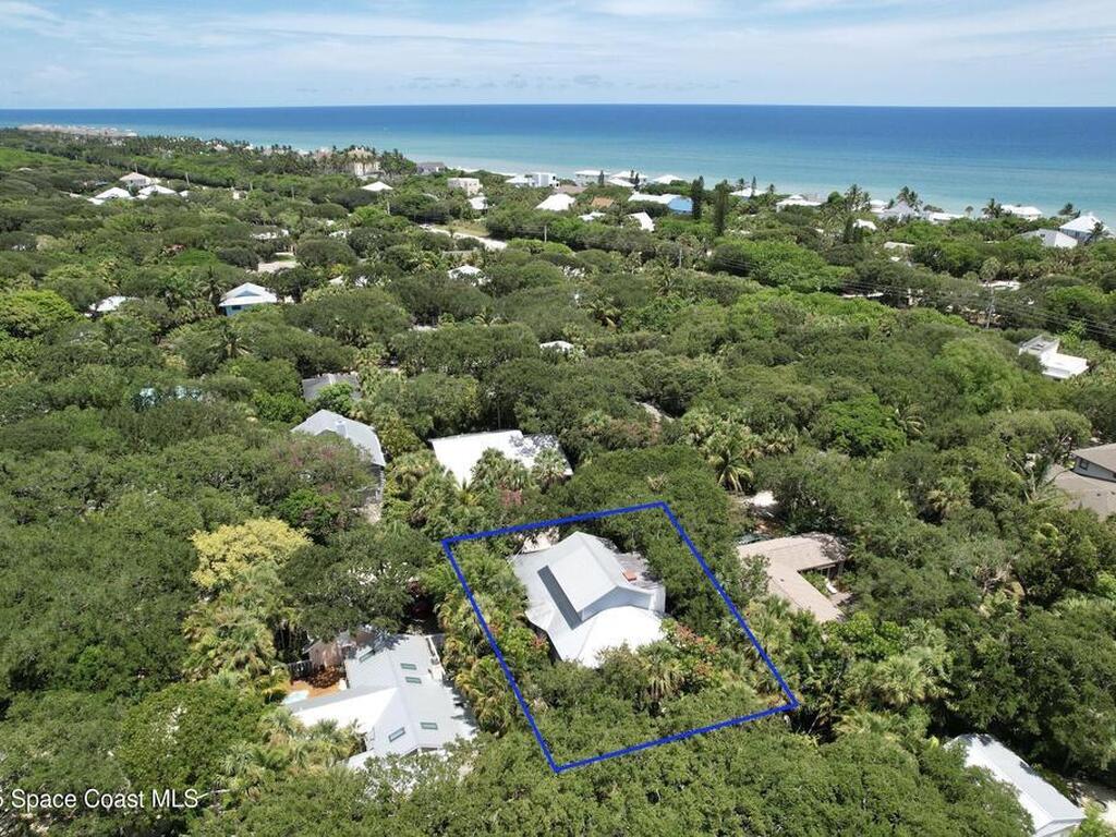 1961 W Pebble Path, Vero Beach, FL 32963