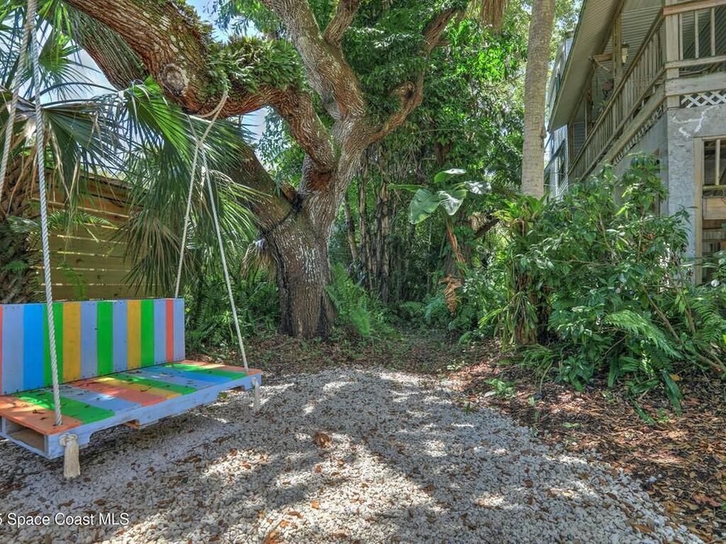 1961 W Pebble Path, Vero Beach, FL 32963