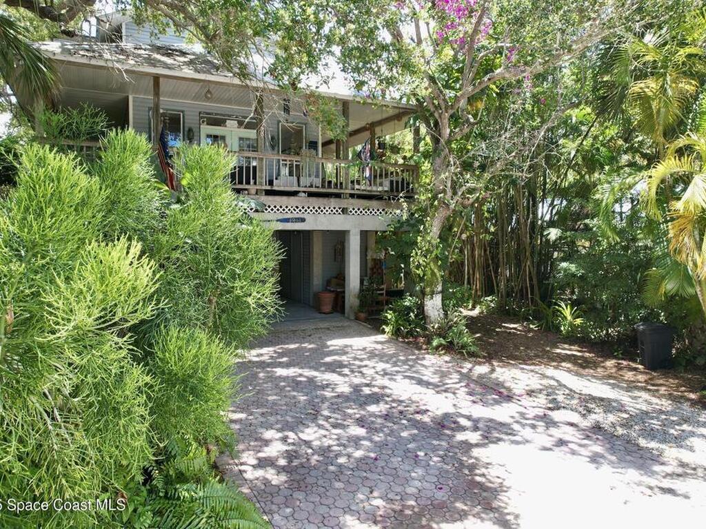 1961 W Pebble Path, Vero Beach, FL 32963