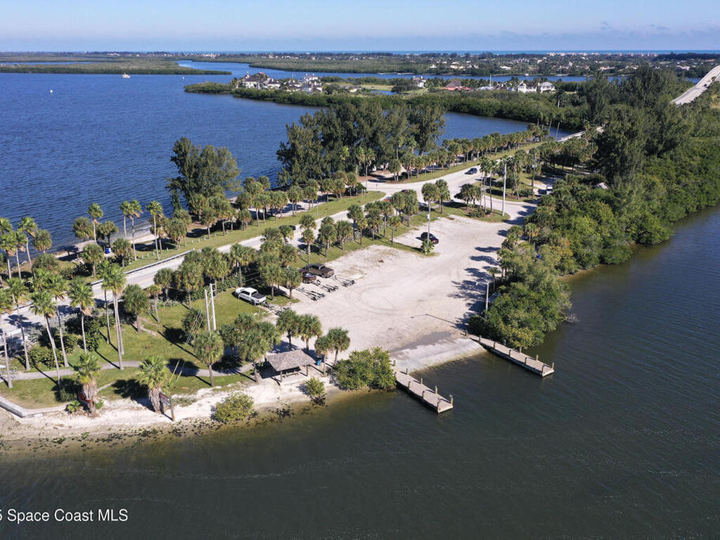 1961 W Pebble Path, Vero Beach, FL 32963