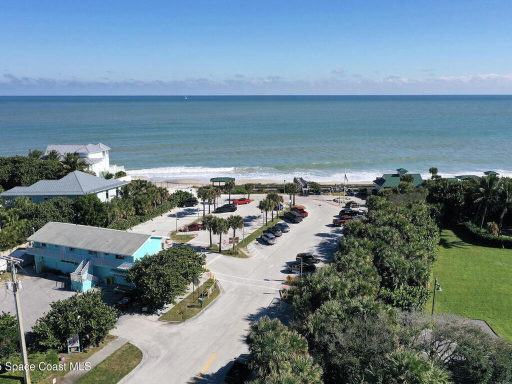 1961 W Pebble Path, Vero Beach, FL 32963