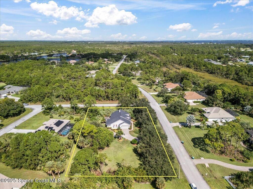 5696 Cypress Creek Drive, Grant, FL 32949