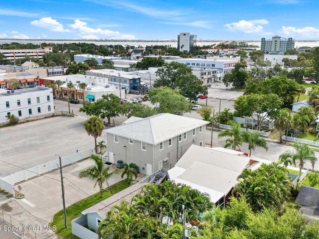 2012 Vernon Place, Melbourne, FL 32901