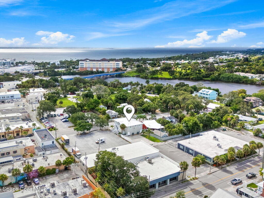 2012 Vernon Place, Melbourne, FL 32901