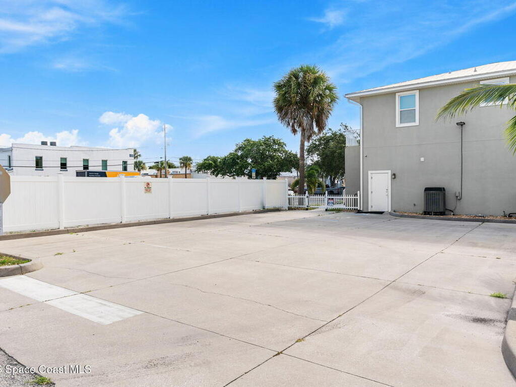 2012 Vernon Place, Melbourne, FL 32901