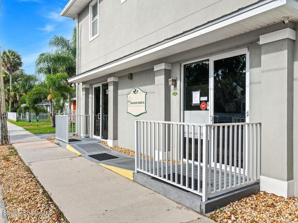 2012 Vernon Place, Melbourne, FL 32901