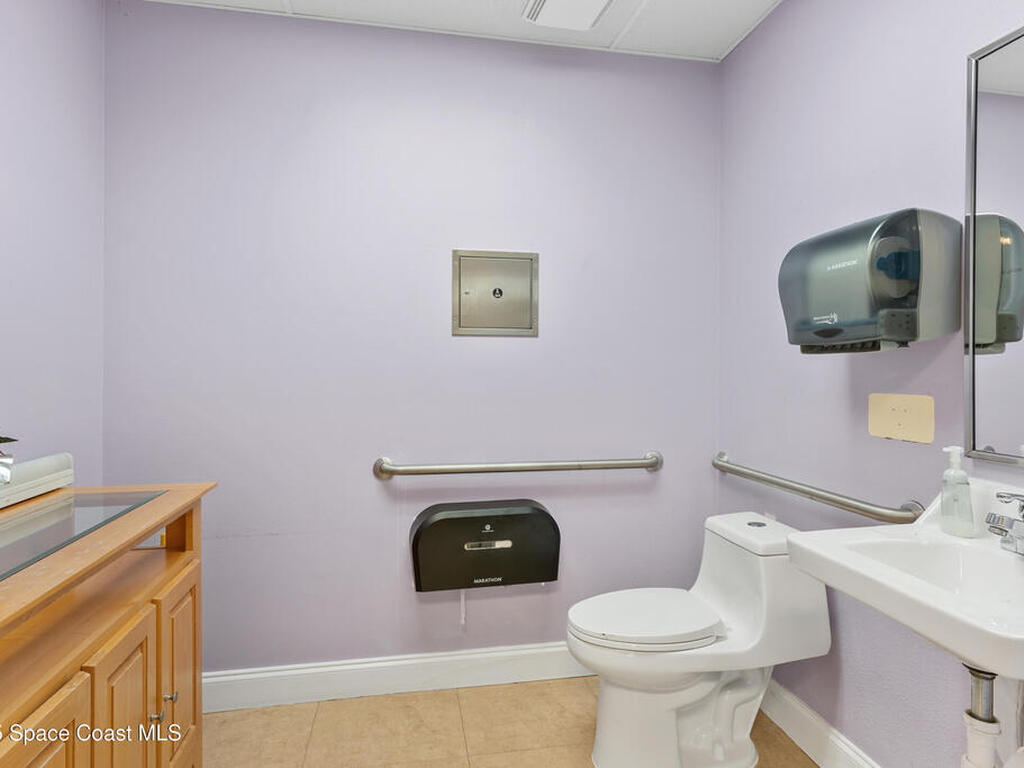 2012 Vernon Place, Melbourne, FL 32901