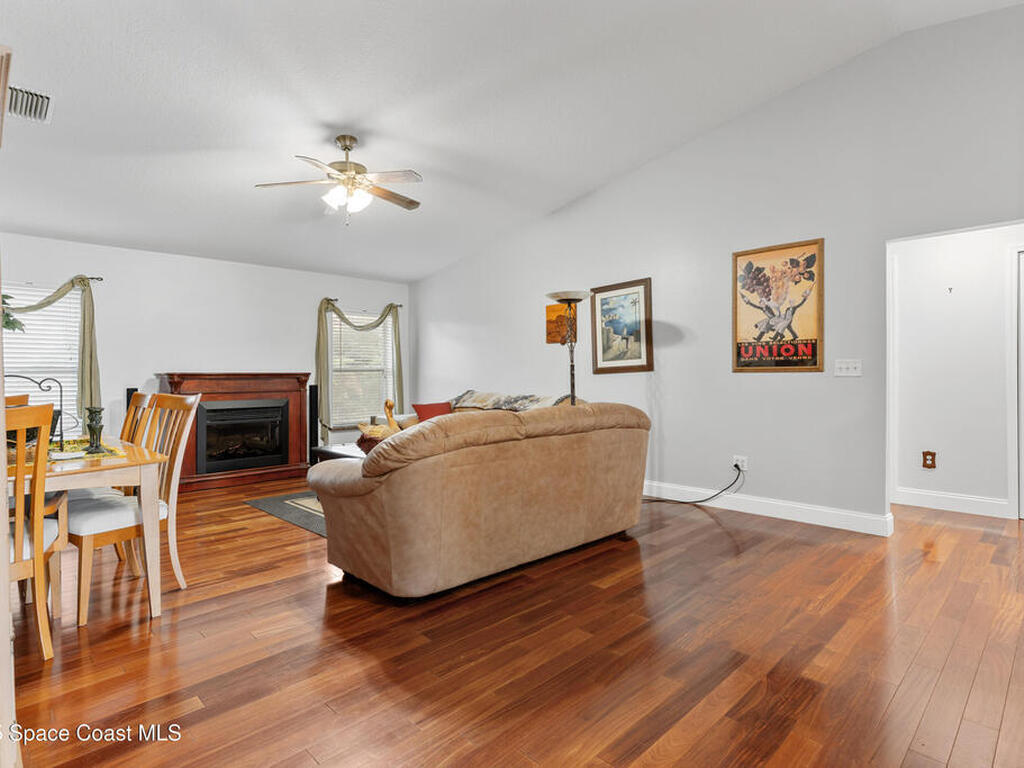 2012 Vernon Place, Melbourne, FL 32901