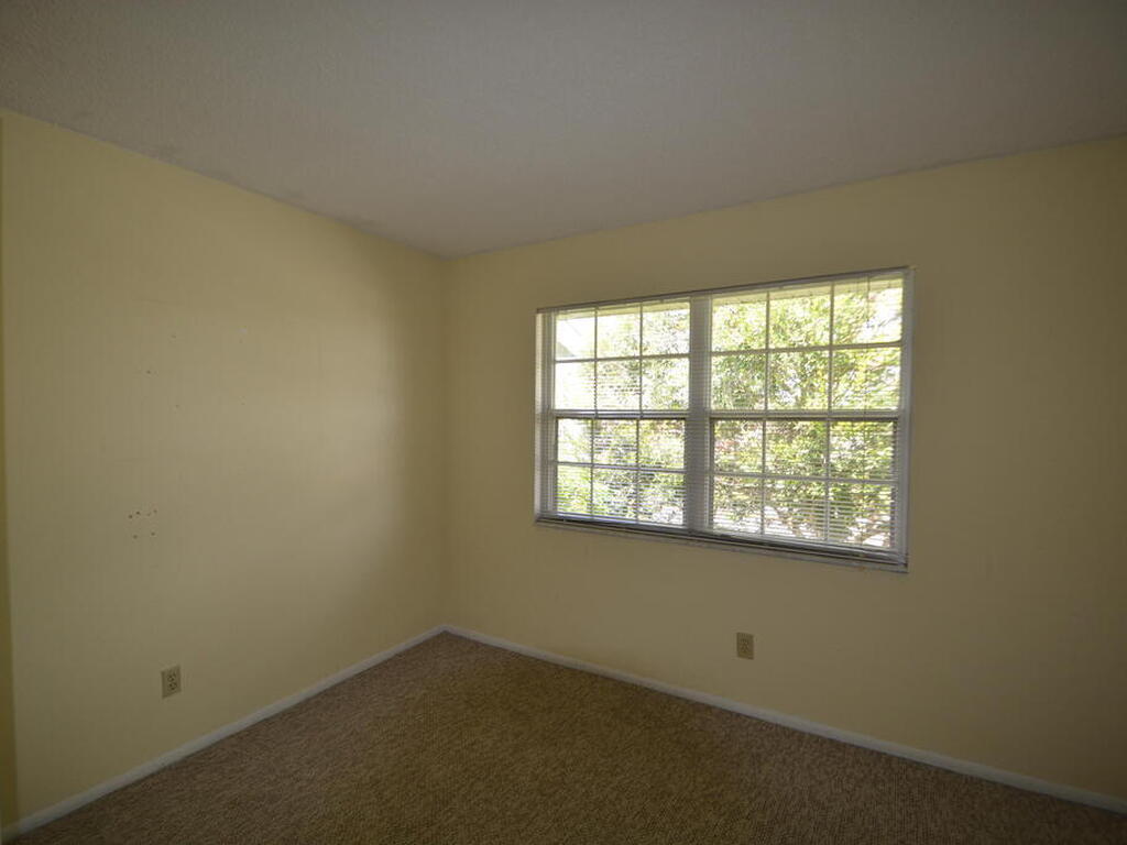 915 Sonesta Avenue, Palm Bay, FL 32905