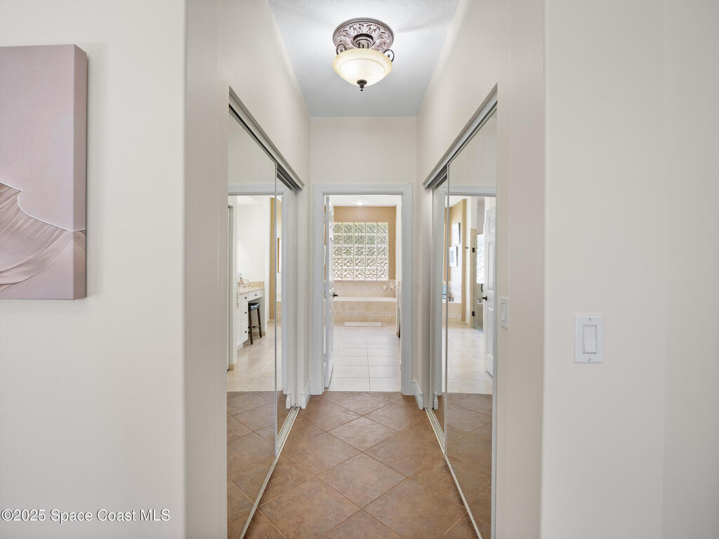 4100 Abington Woods Circle, Vero Beach, FL 32967