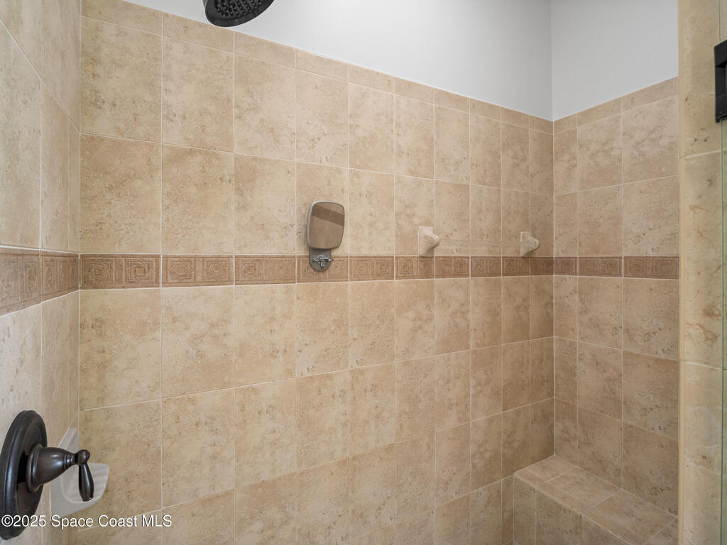 4100 Abington Woods Circle, Vero Beach, FL 32967