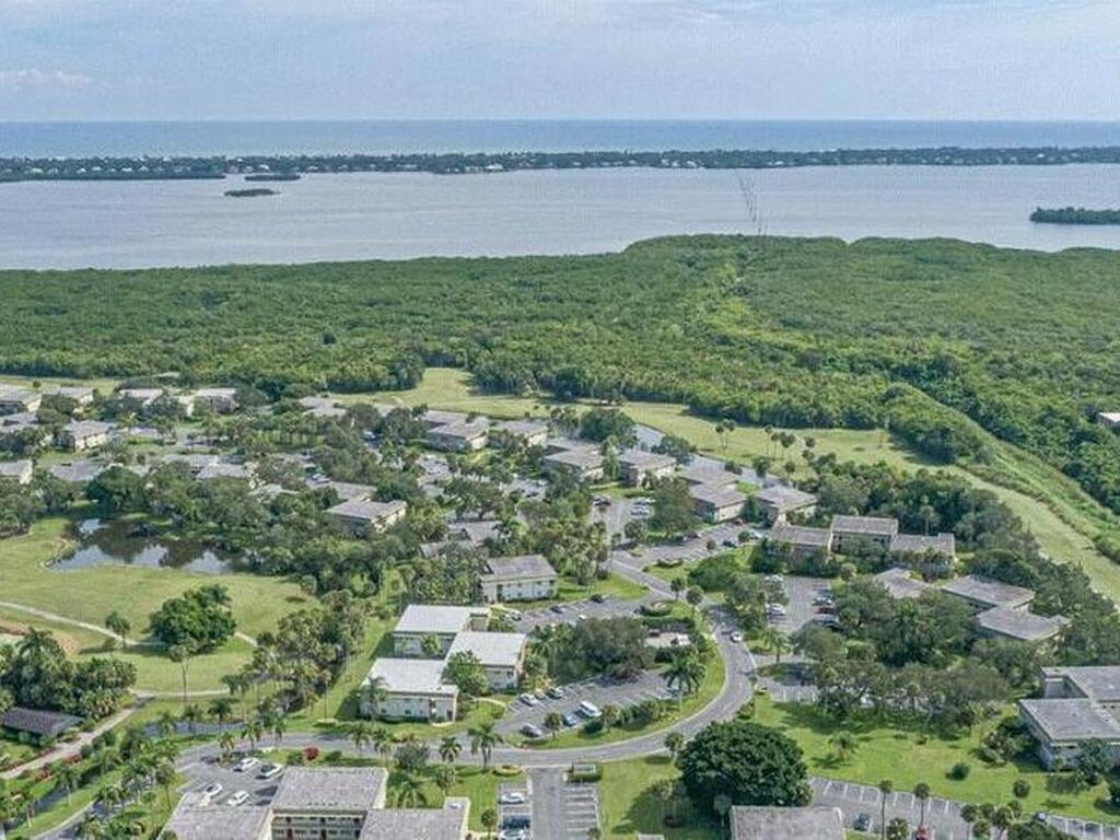 44 Vista Gardens Trail, Vero Beach, FL 32962