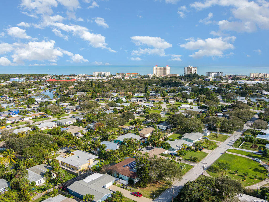 787 Nassau Road, Cocoa Beach, FL 32931