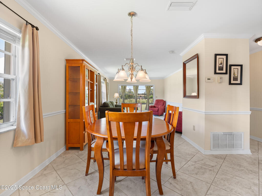 107 Springlake Court, Vero Beach, FL 32962