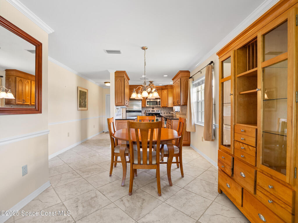 107 Springlake Court, Vero Beach, FL 32962