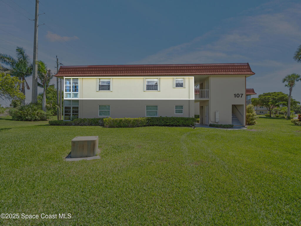 107 Springlake Court, Vero Beach, FL 32962