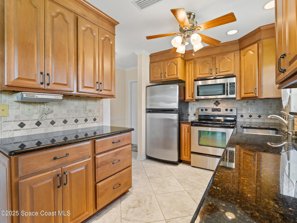 107 Springlake Court, Vero Beach, FL 32962