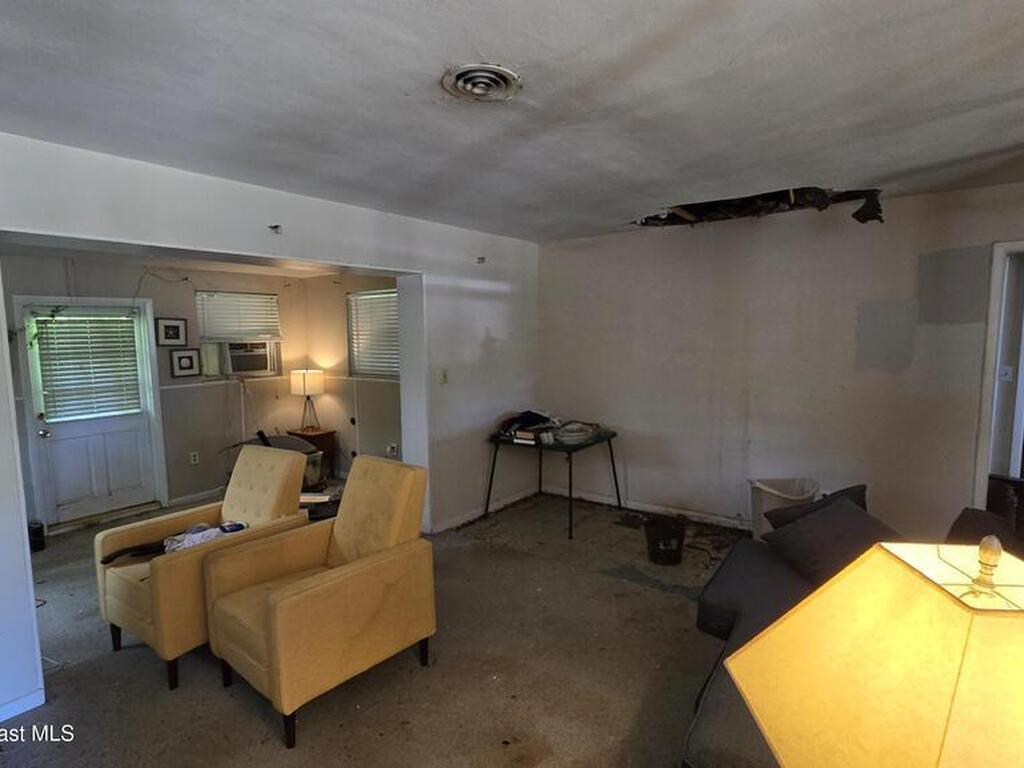 2004 Tyler Avenue, Melbourne, FL 32935