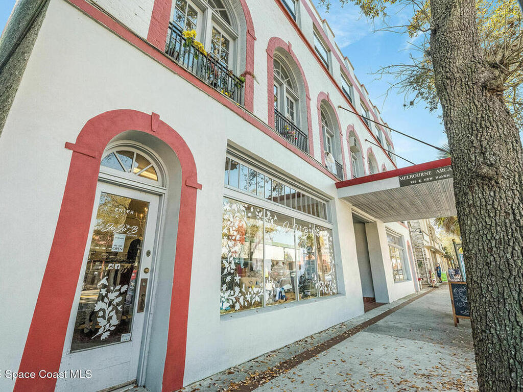 909 E New Haven Avenue, Melbourne, FL 32901