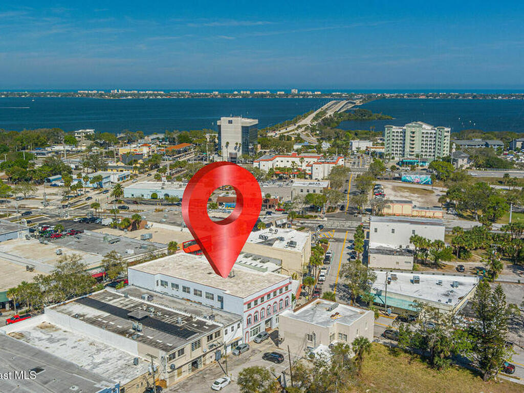 909 E New Haven Avenue, Melbourne, FL 32901