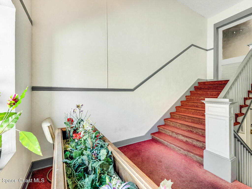 909 E New Haven Avenue, Melbourne, FL 32901