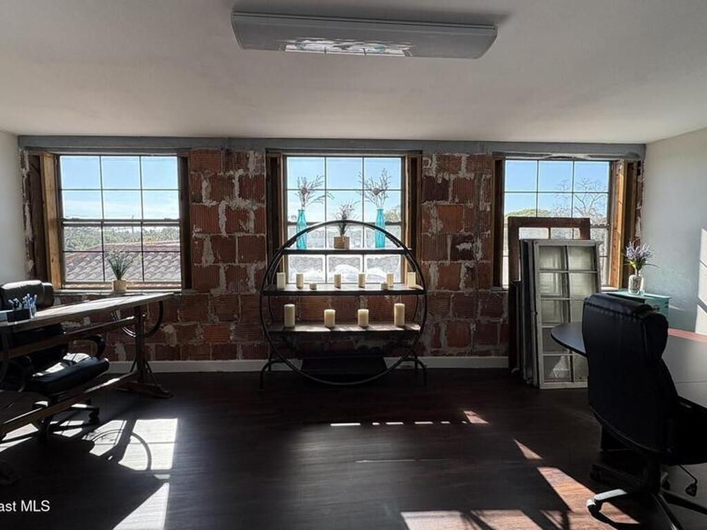 909 E New Haven Avenue, Melbourne, FL 32901