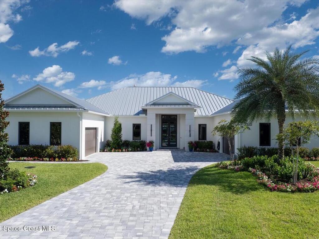 1806 Mooringline Drive, Vero Beach, FL 32963