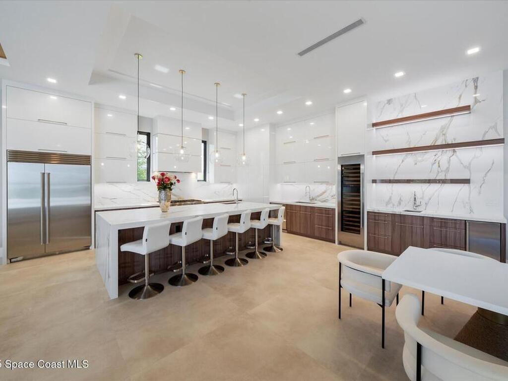 1806 Mooringline Drive, Vero Beach, FL 32963