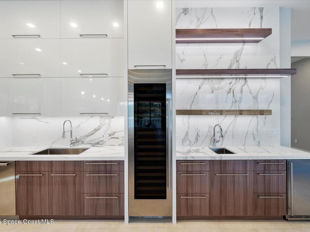 1806 Mooringline Drive, Vero Beach, FL 32963