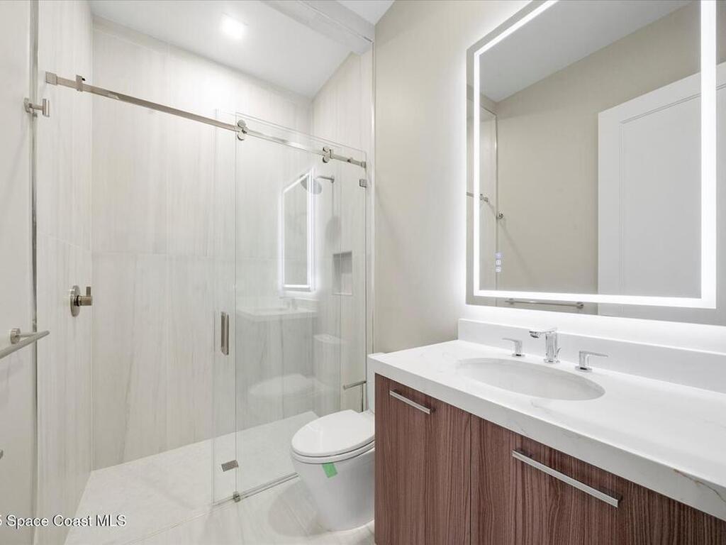 1806 Mooringline Drive, Vero Beach, FL 32963