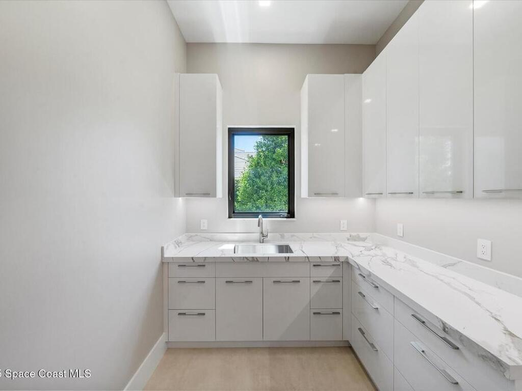 1806 Mooringline Drive, Vero Beach, FL 32963