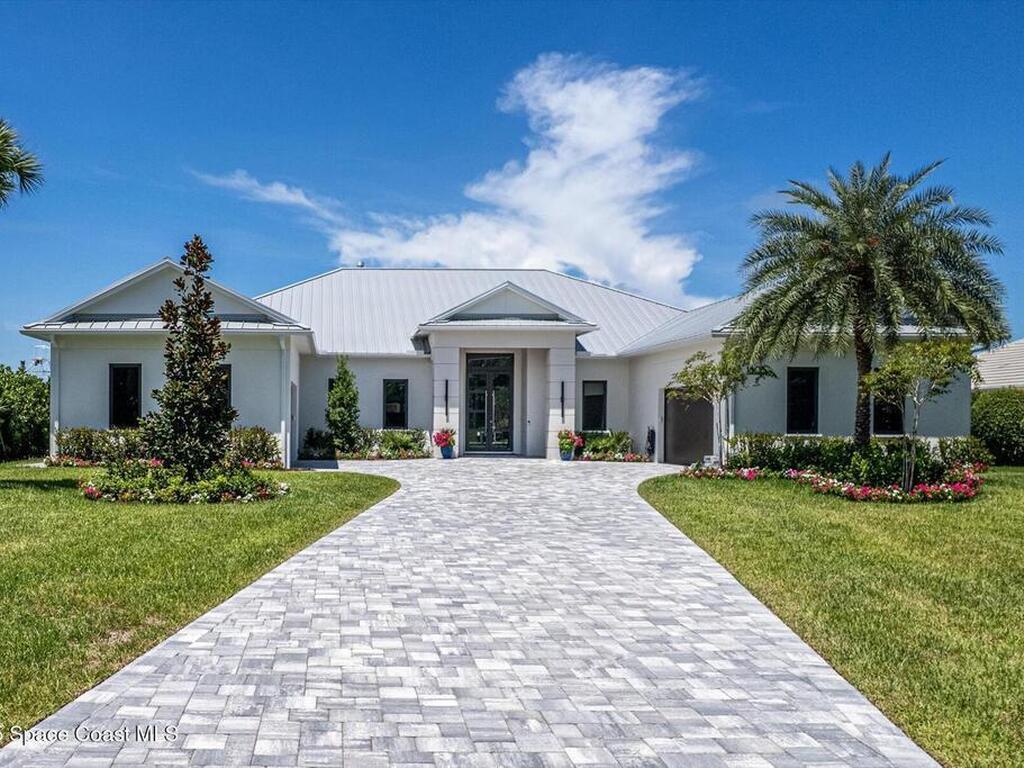 1806 Mooringline Drive, Vero Beach, FL 32963