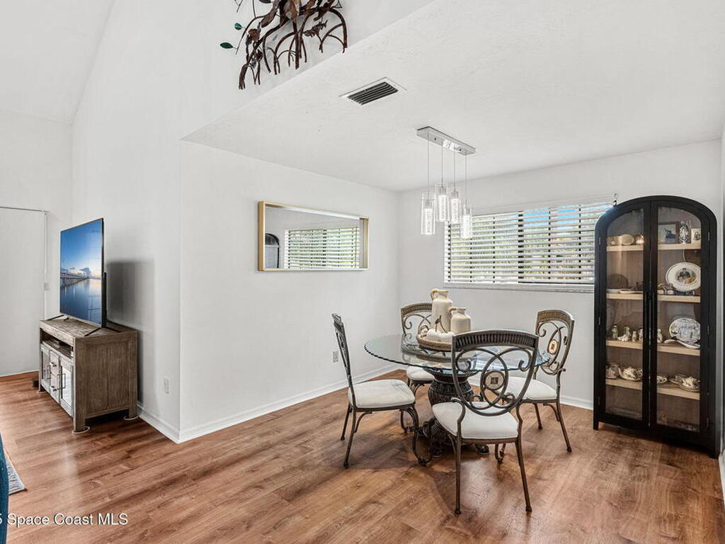 604 Greenwood Manor Circle, West Melbourne, FL 32904