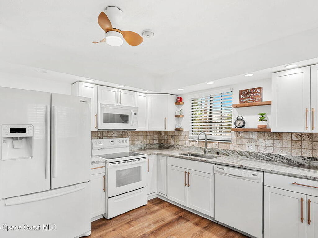 604 Greenwood Manor Circle, West Melbourne, FL 32904