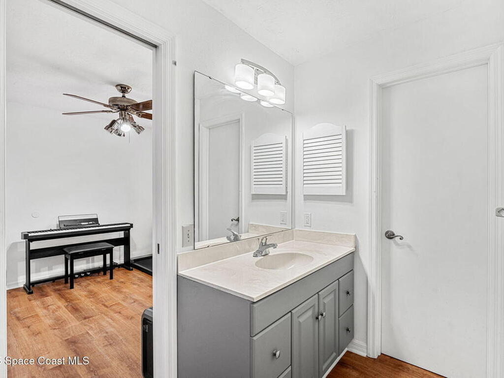 604 Greenwood Manor Circle, West Melbourne, FL 32904