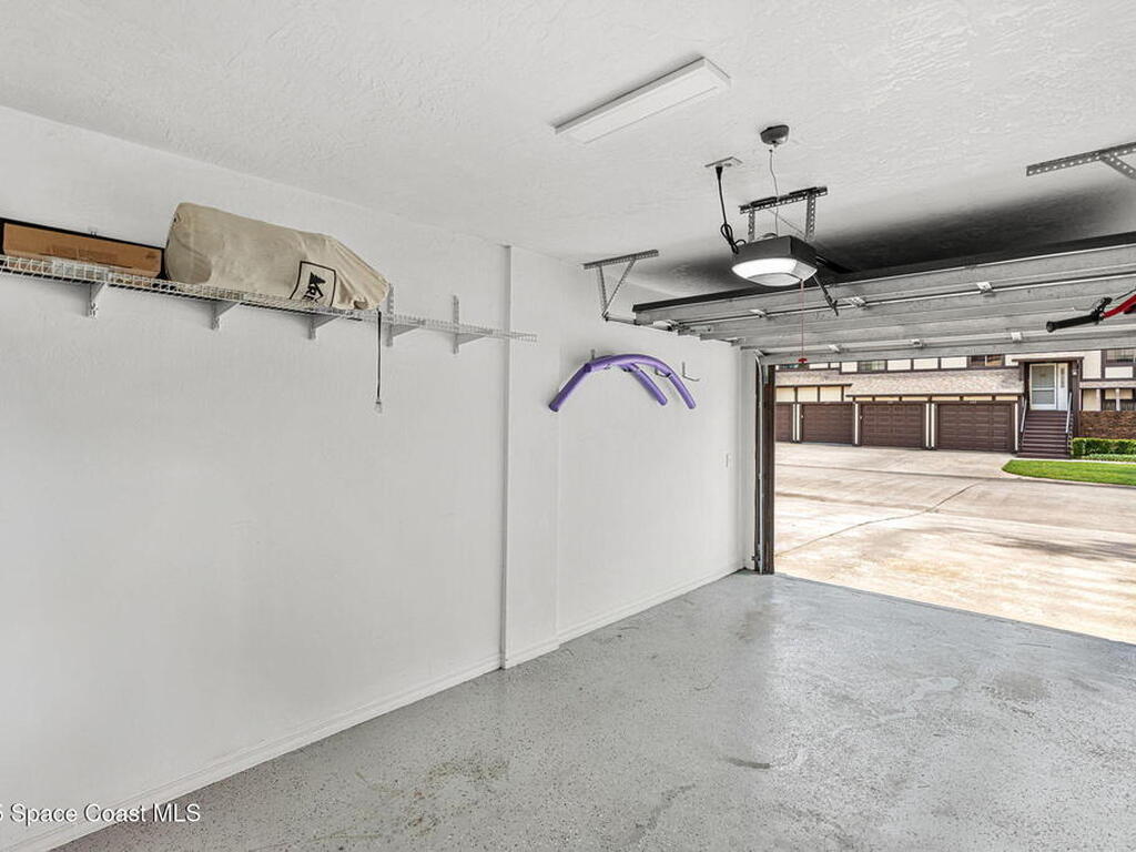 604 Greenwood Manor Circle, West Melbourne, FL 32904