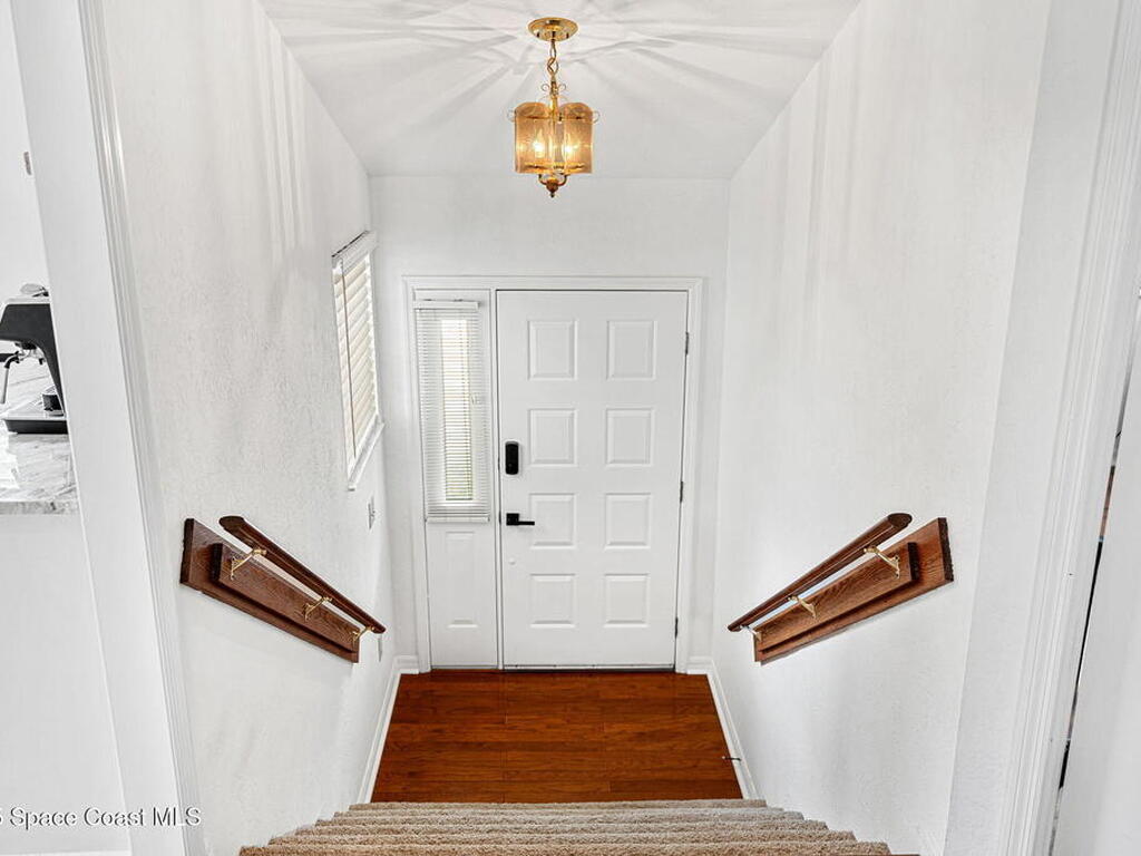 604 Greenwood Manor Circle, West Melbourne, FL 32904