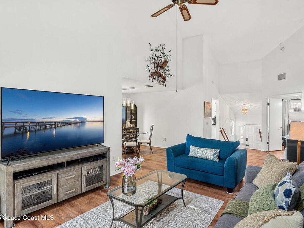 604 Greenwood Manor Circle, West Melbourne, FL 32904