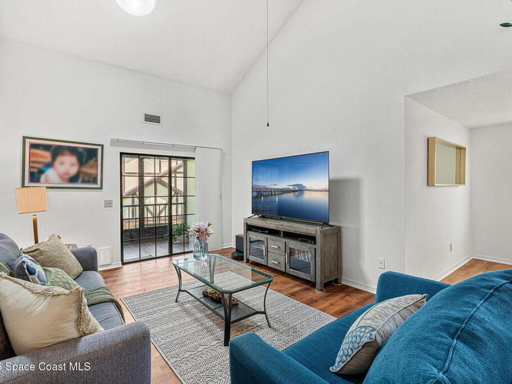 604 Greenwood Manor Circle, West Melbourne, FL 32904