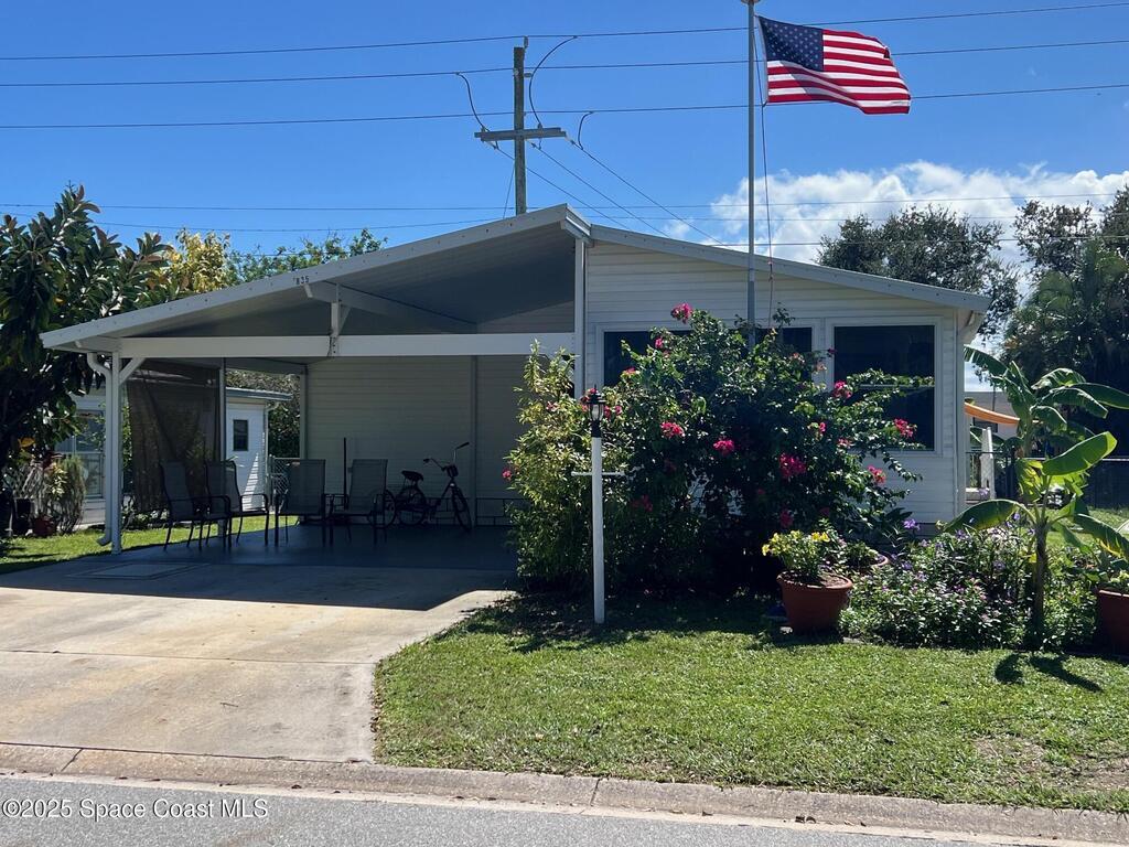 835 Vireo Drive, Barefoot Bay, FL 32976