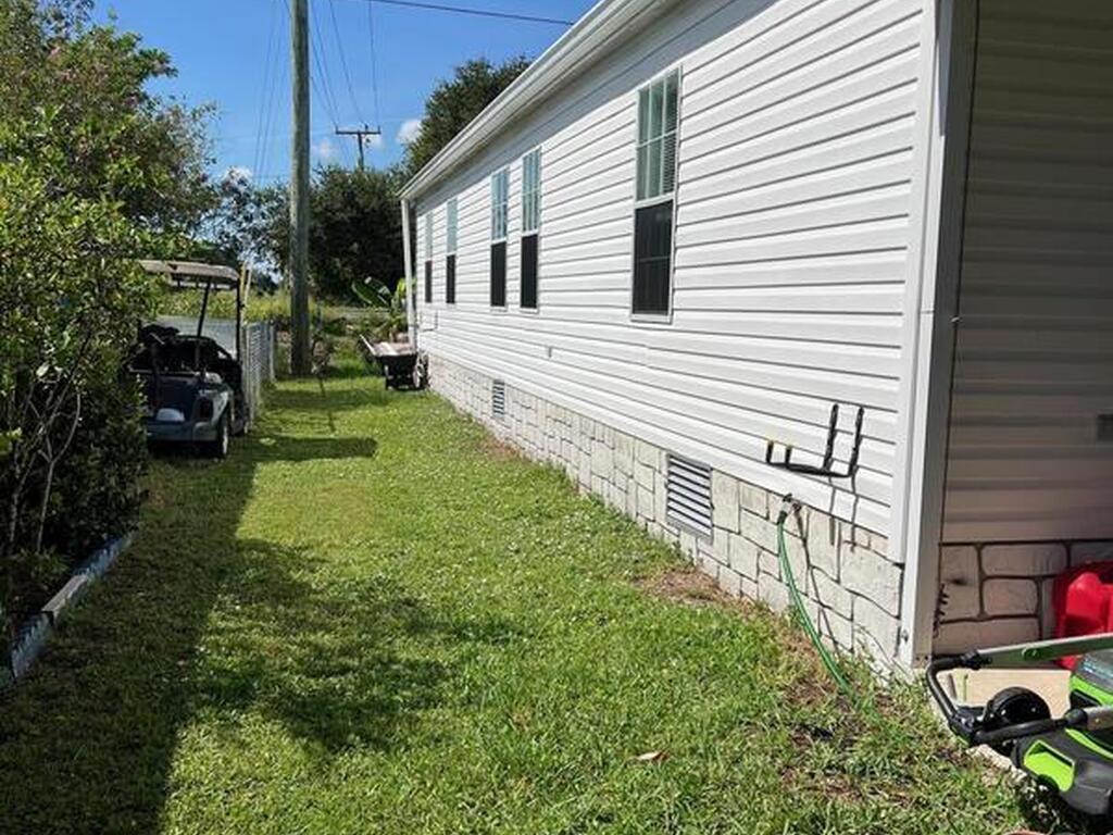 835 Vireo Drive, Barefoot Bay, FL 32976