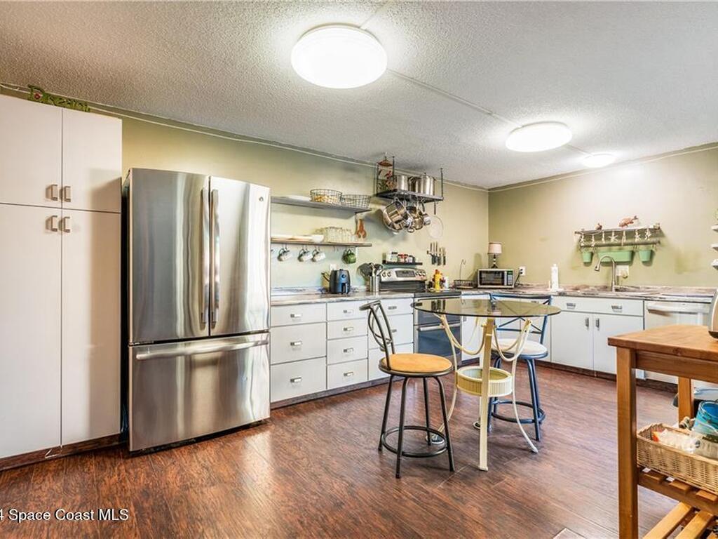 2115 Vista Oaks Circle, Palm Bay, FL 32905