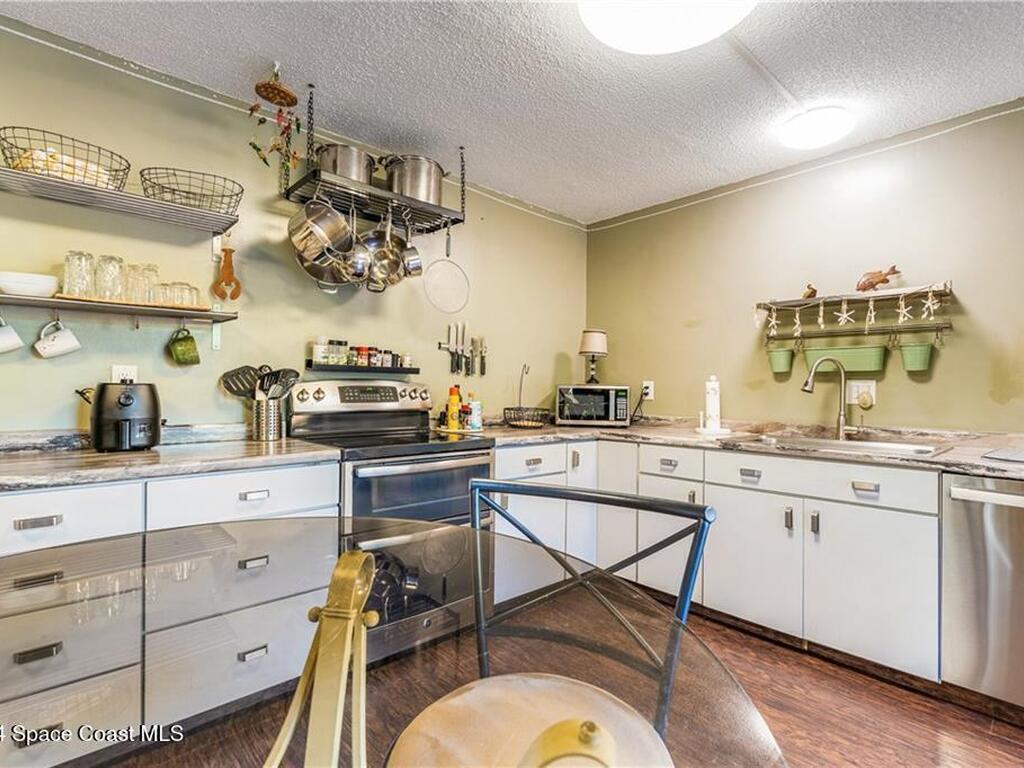 2115 Vista Oaks Circle, Palm Bay, FL 32905