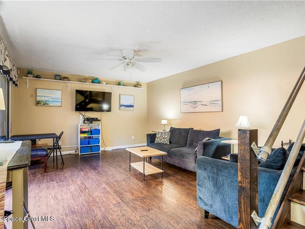 2115 Vista Oaks Circle, Palm Bay, FL 32905