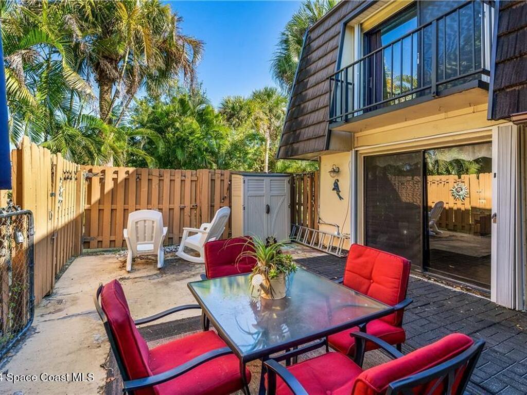 2115 Vista Oaks Circle, Palm Bay, FL 32905