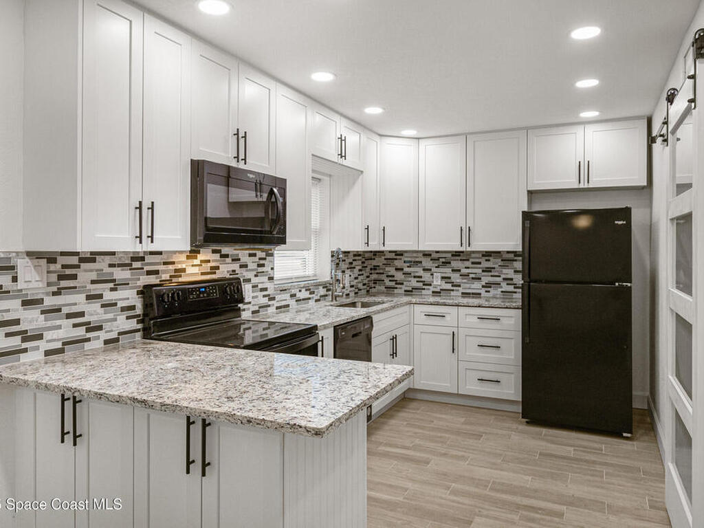 2364 Pineapple Avenue, Melbourne, FL 32935